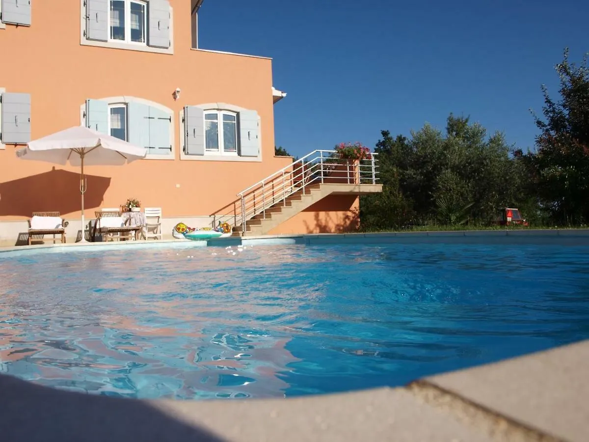 Apartment Villa Brig Tinjan Croatia