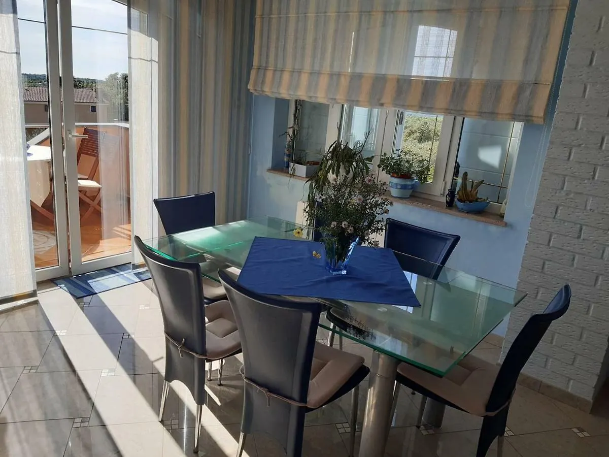 Apartment Villa Brig Tinjan Croatia